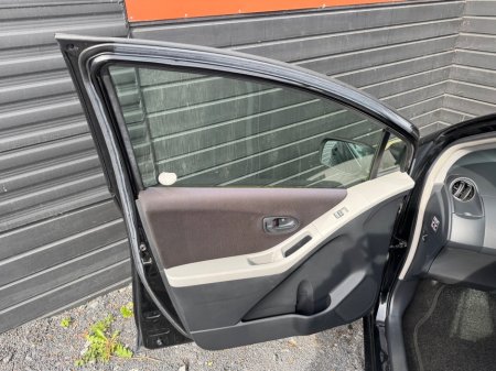 2006 Toyota Yaris - thumbnail 19