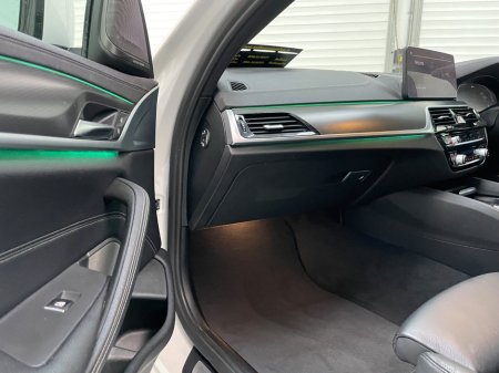 2021 BMW 5 Series - thumbnail 23