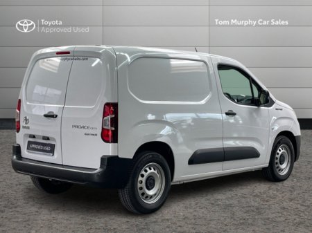 2025 Toyota Proace City  €22,500