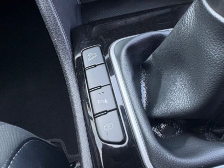 2022 Kia Sportage - thumbnail 8