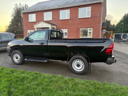 2025 Toyota Hilux 2.8 Single Cab ACTIVE 4x4 Pick Up thumbnail