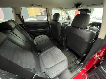 2019 Mitsubishi Outlander - thumbnail 15