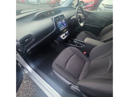 2018 Toyota Prius - thumbnail 18