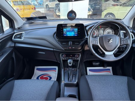 2024 Suzuki SX4 S-Cross 1.5 MOTION HEV 115PS 5 €29,999 thumbnail