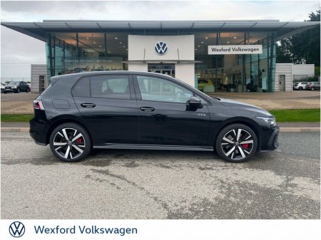2025 Volkswagen Golf GTE 1.5TSI PHEV 177HP DSG €49,975 thumbnail