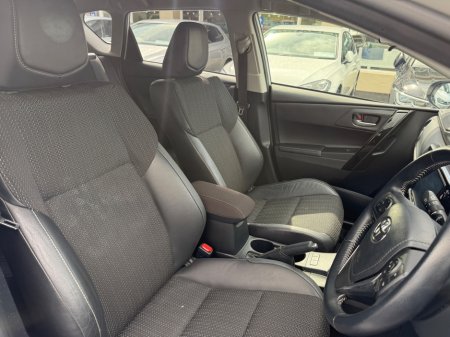 2017 Toyota Auris - thumbnail 10