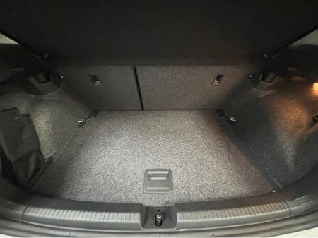 2018 Volkswagen Polo VOLKSWAGEN POLO 1.0 TSI DSG*REVERSE CAM & PARK ASSIST*ADAPTIVE CRUISE CONTROL*KEYLESS ENTRY & START*FINANCE AVAILABLE TRADE INS WELCOME* thumbnail