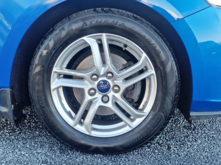 2019 Ford Focus Zetec 5DR 1.5tdci 125PS 6SPD 4 €13,950 thumbnail