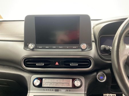 2023 Hyundai Kona Kona EV Executive 39 kWh €17,995 thumbnail