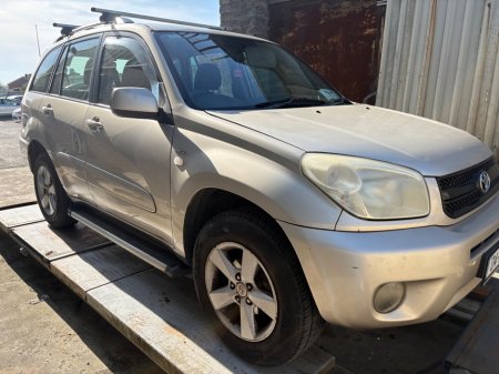 2004 Toyota Rav4 - photo 2