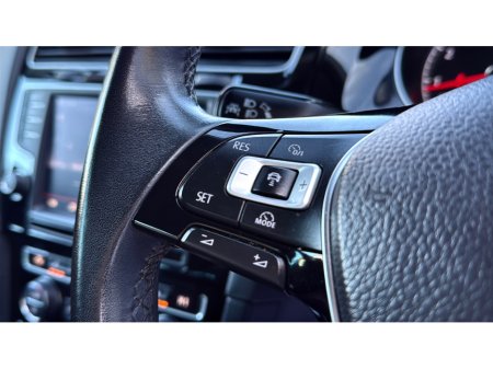 2016 Volkswagen Golf - thumbnail 18