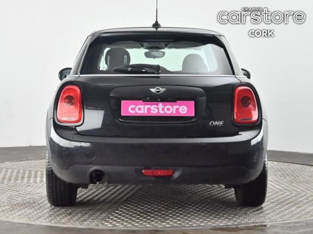 2015 MINI Hatch ONE 1.2 5 DR €11,880