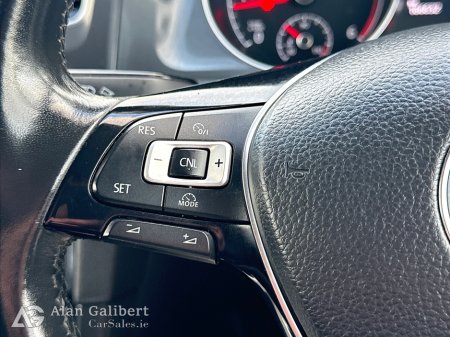 2017 Volkswagen Golf 1.6 TRENDLINE TDI Van Commercial €9,995 thumbnail