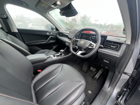 2024 MG HS Trophy €32,460 thumbnail