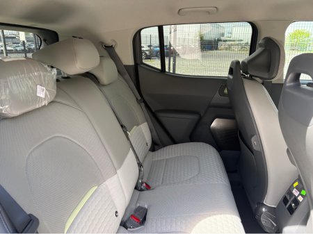 2026 Kia EV2 - photo 19