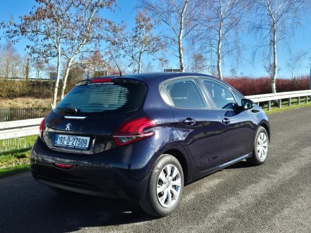 2019 Peugeot 208 - thumbnail 12