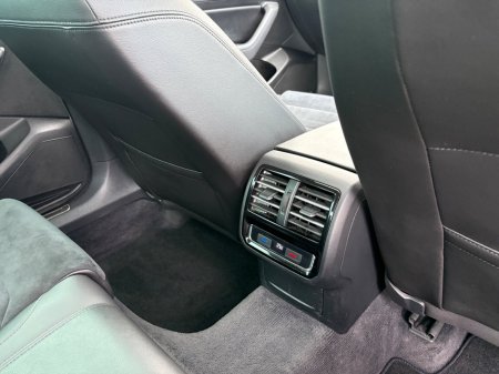 2017 Volkswagen Passat 1.6 TDI DSG 120HP Highline €15,950 thumbnail