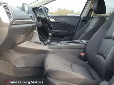 2017 Mazda Mazda3 1.5D 4DR (105ps) EXECUTIVE SE €10,950 thumbnail