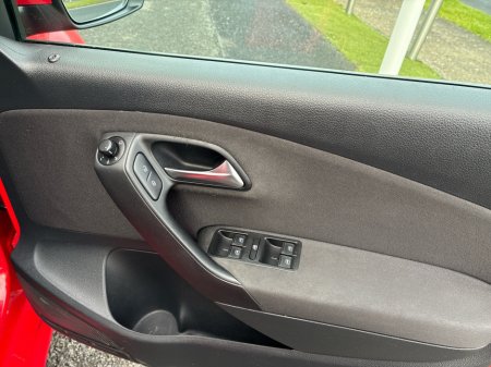 2014 Volkswagen Polo DBA-6RCBZ 5DR AUTO €10,950 thumbnail