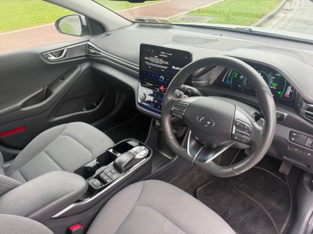 2021 Hyundai Ioniq PREMIUM EV 134BHP 5DR AU AUTO €14,950 thumbnail