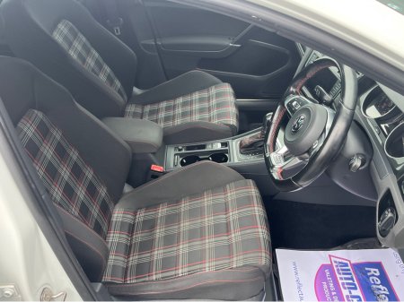 2015 Volkswagen Golf - thumbnail 11