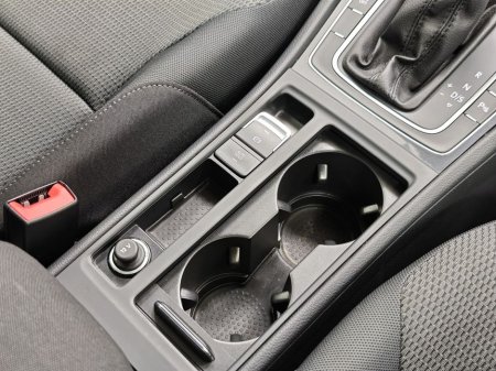 2019 Volkswagen Golf 2.0 TDI Automatic €22,995 thumbnail