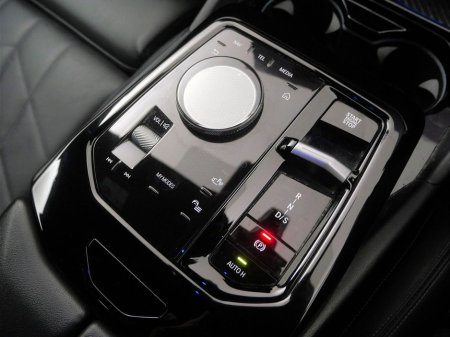 2024 BMW 5 Series 520i M Sport Saloon €59,900 thumbnail