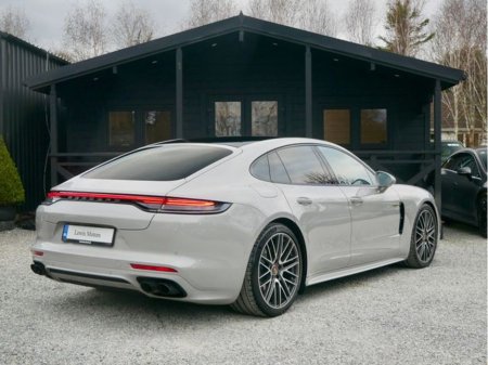 2023 Porsche Panamera - thumbnail 6