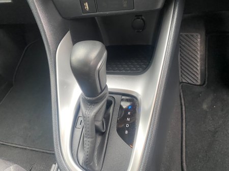 2024 Toyota Yaris - thumbnail 17