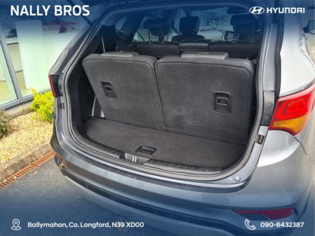 2017 Hyundai Santa Fe - thumbnail 5