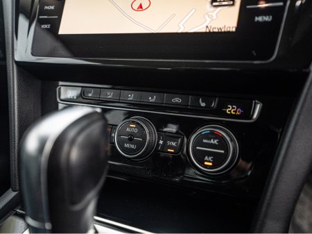 2019 Volkswagen Passat 2019 Passat 2.0d Auto HIGHLINE/High spec/1yr warra €24,888 thumbnail