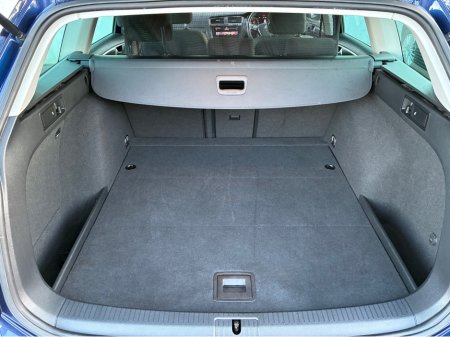 2018 Volkswagen Golf 1.2i TSI Petrol Automatic Comfortline €17,500 thumbnail