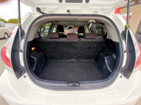 2017 Toyota Aqua - photo 5