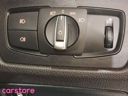 2017 BMW 3 Series - thumbnail 18