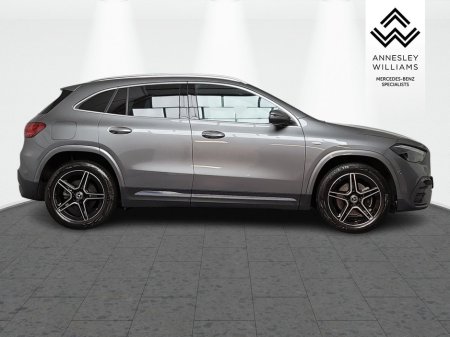 2025 Mercedes-Benz GLA Class GLA250e AMG Line Executive Exclusive Edition thumbnail