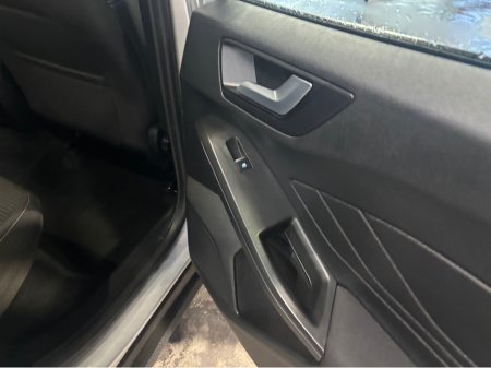 2023 Ford Focus TITANIUM 1.0T 125 M6 4DR €20,999 thumbnail