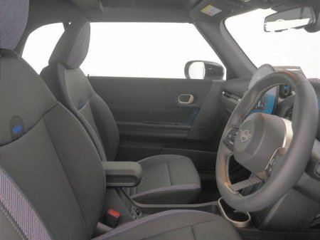 2025 MINI Hatch Cooper C €44,900 thumbnail