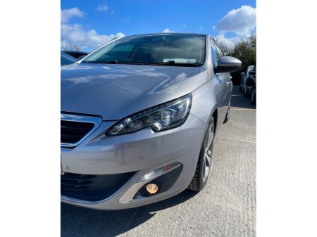 2017 Peugeot 308 - thumbnail 10