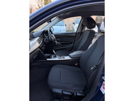 2017 BMW 3 Series - thumbnail 41