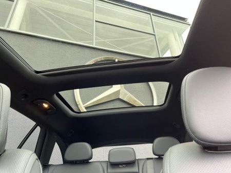 2025 Mercedes-Benz C Class - thumbnail 30