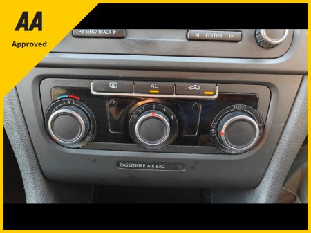 2012 Volkswagen Golf - thumbnail 25