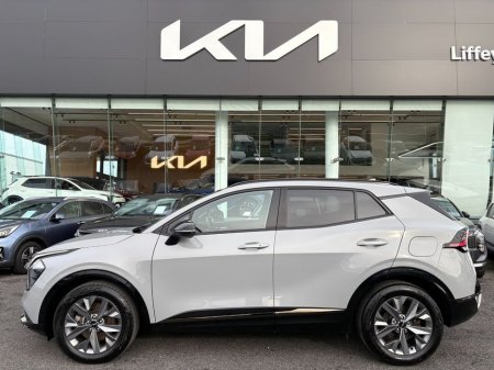 2024 Kia Sportage HEV Automatic €39,995 thumbnail