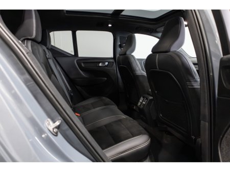 2023 Volvo XC40 BEV 231hp Ultimate €31,950 thumbnail