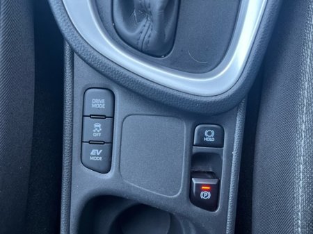 2024 Toyota Yaris Cross CROSS LUNA €28,444 thumbnail