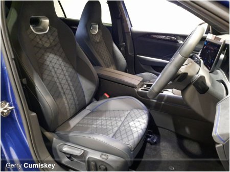 2025 Volkswagen Passat R-Line | Phev | 204BHP thumbnail