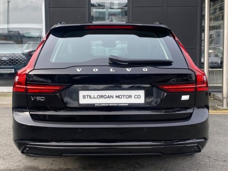 2023 Volvo V90 T6 Dark Plus Recharge AWD Auto (PHEV) €47,900 thumbnail