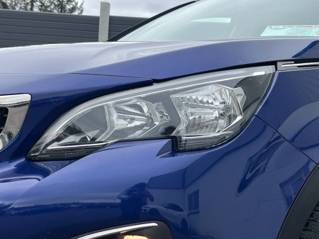 2018 Peugeot 3008 - thumbnail 3