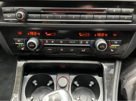 2017 BMW 5 Series - thumbnail 27