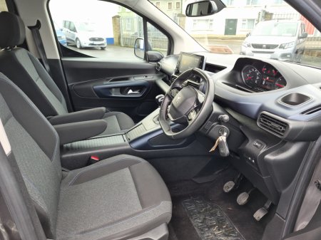 2022 Peugeot Rifter Allure Lowered Floor Wheelchair Access €22,995 thumbnail
