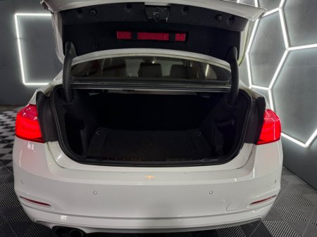 2016 BMW 3 Series 320d EfficientDynamics €13,950 thumbnail